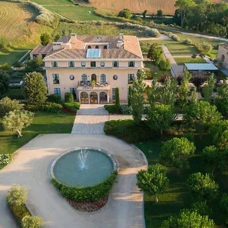 Hotel Casa Anamaria 4*