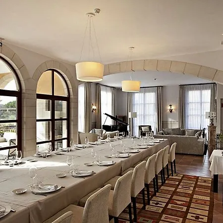 Hotel Casa Anamaria 4*